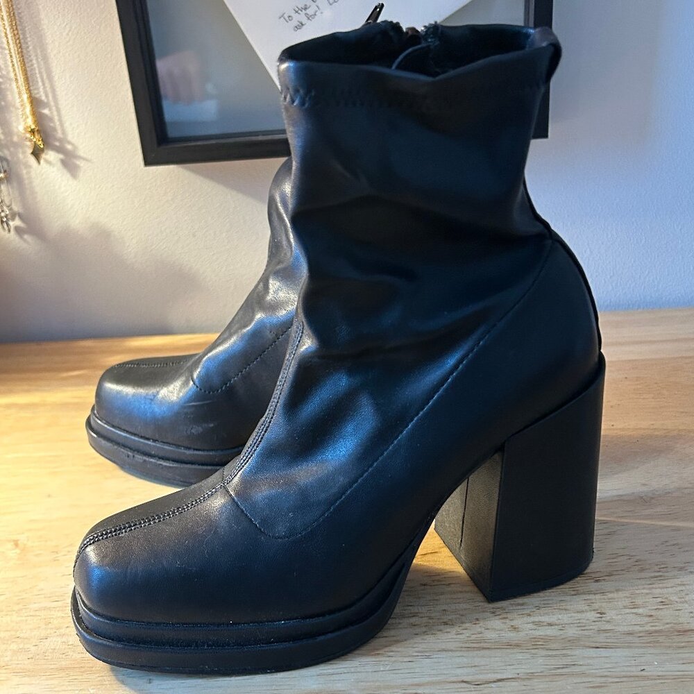 Steve Madden Short Black Boots